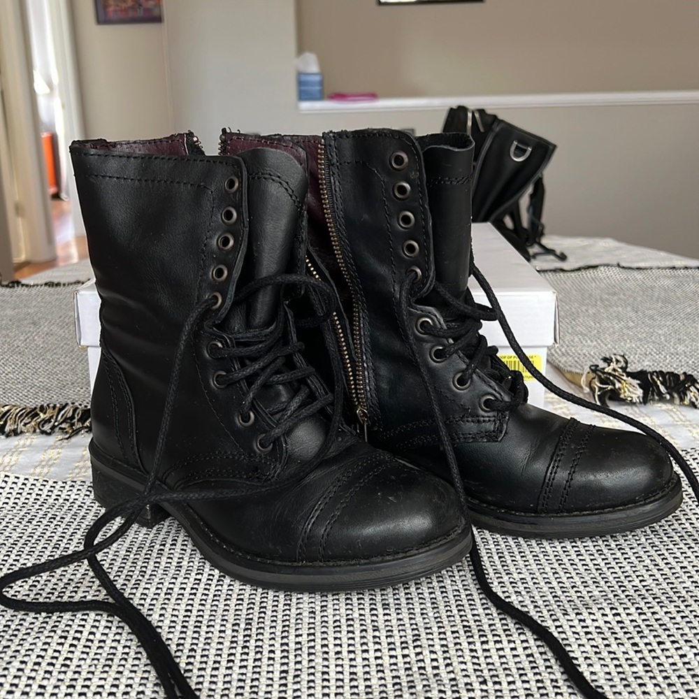 Black leather Steve Madden Tropa boots